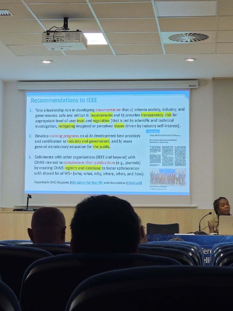 Sesión sobre recomendaciones a IEEE: confianza, regulación, transparencia y formación en IA.